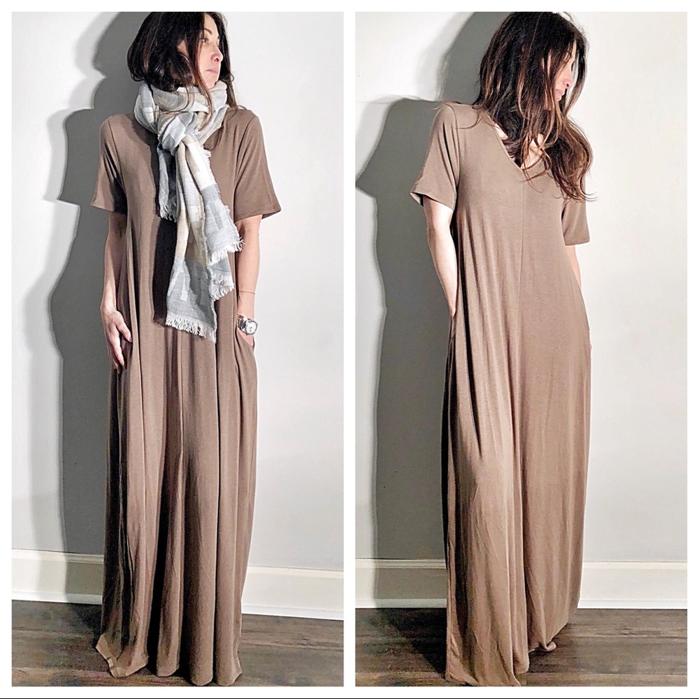 10 ✨FAVORITE ✨Mocha long side pocket maxi dress